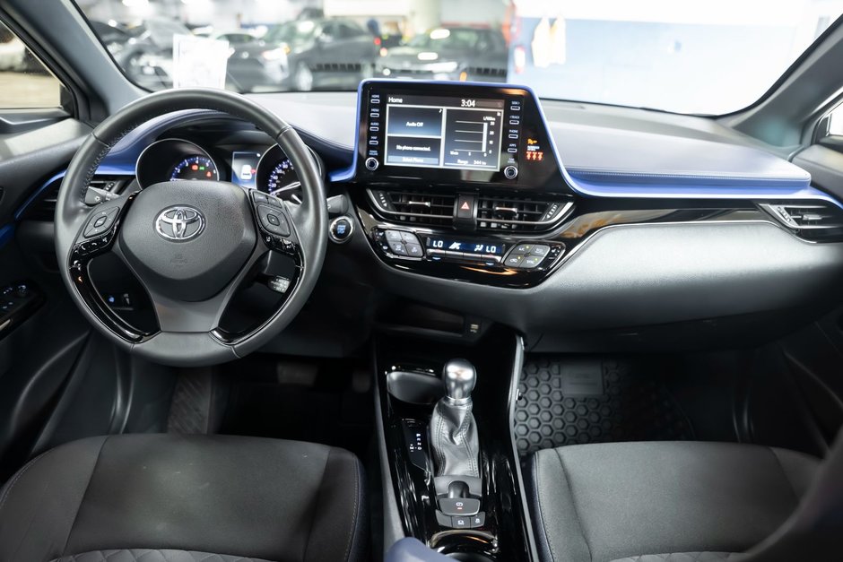 2022 Toyota C-HR XLE PREMIUM-3