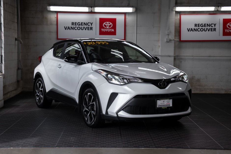 2022 Toyota C-HR XLE PREMIUM-0