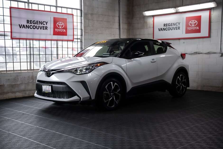 2022 Toyota C-HR XLE PREMIUM-2