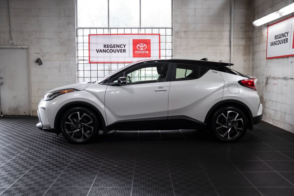 2022 Toyota C-HR XLE PREMIUM-10
