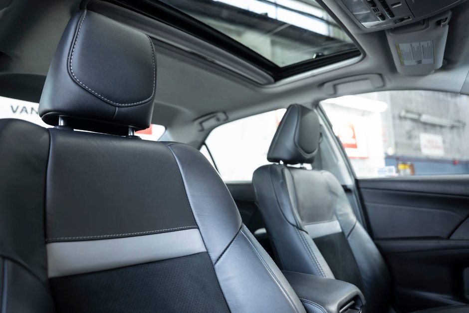 2014 Toyota Camry SE-18