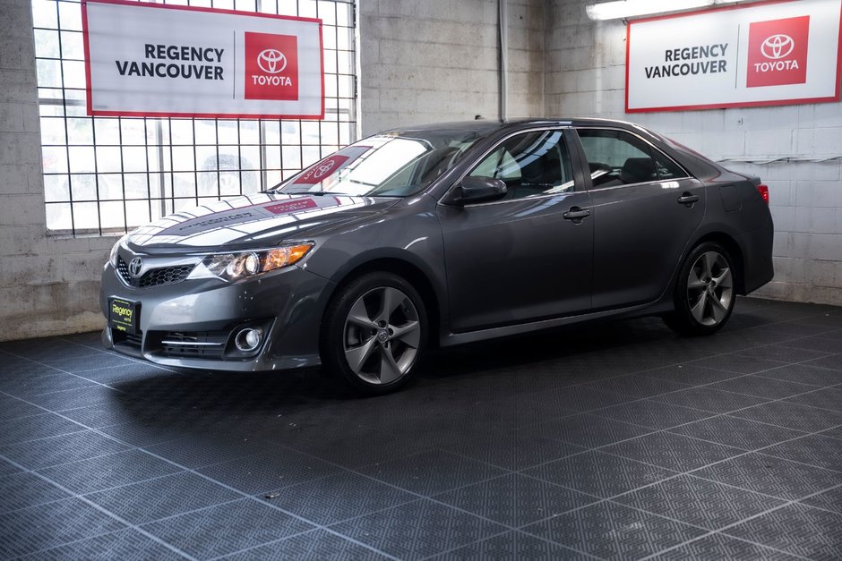 2014 Toyota Camry SE-2
