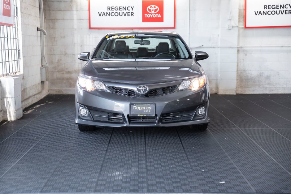 2014 Toyota Camry SE-1