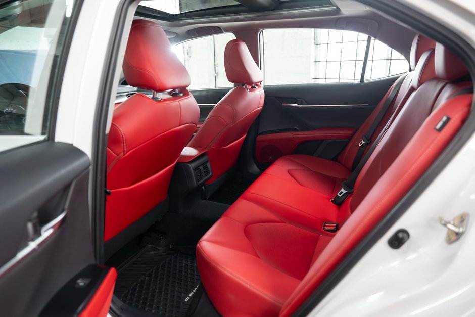 2020 Toyota Camry XSE-9