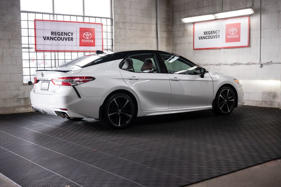 2020 Toyota Camry XSE-14
