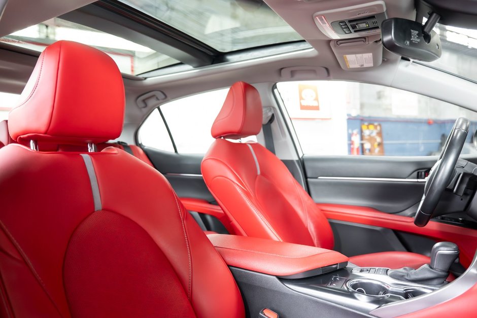 2020 Toyota Camry XSE-18
