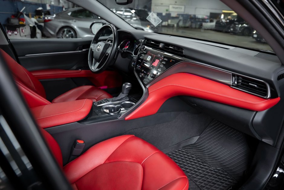 2020 Toyota Camry XSE-14