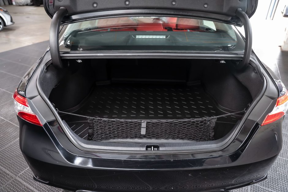 2020 Toyota Camry XSE-11