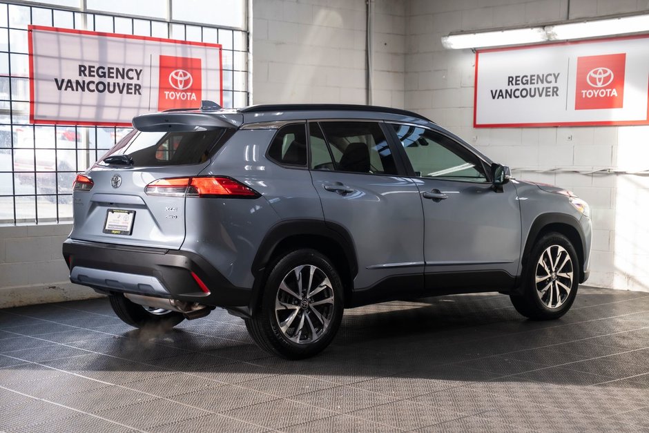 2023 Toyota Corolla Cross XLE AWD XLE-11