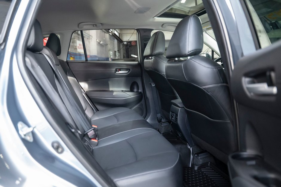 2023 Toyota Corolla Cross XLE AWD XLE-14