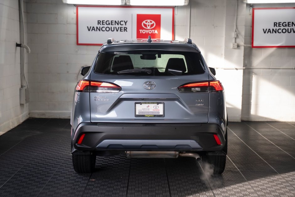 2023 Toyota Corolla Cross XLE AWD XLE-9