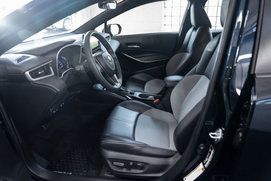 2021 Toyota Corolla HATCHBACK SE-8