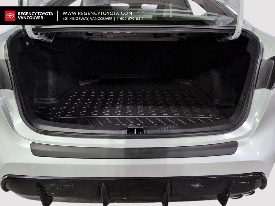 2023 Toyota Corolla Hybrid XSE-6