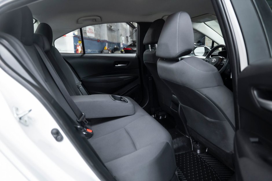 2021 Toyota COROLLA LE CVT LE-17