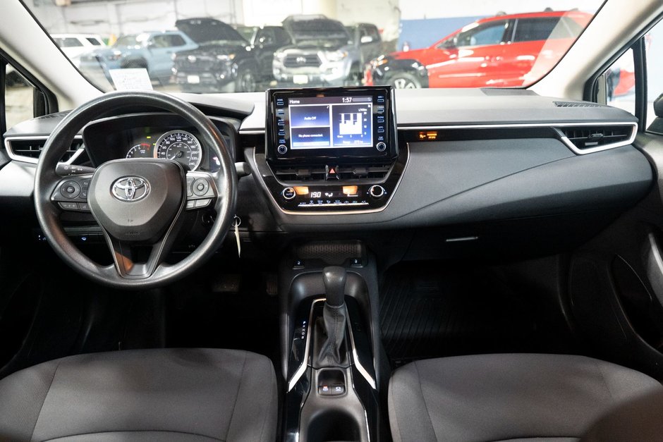 2022 Toyota Corolla LE CVT-18