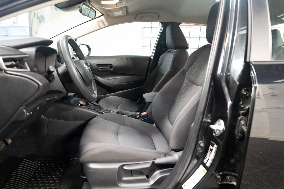 2022 Toyota Corolla LE CVT-15