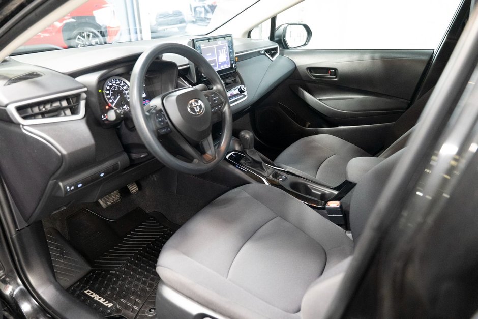 2022 Toyota Corolla LE CVT-14