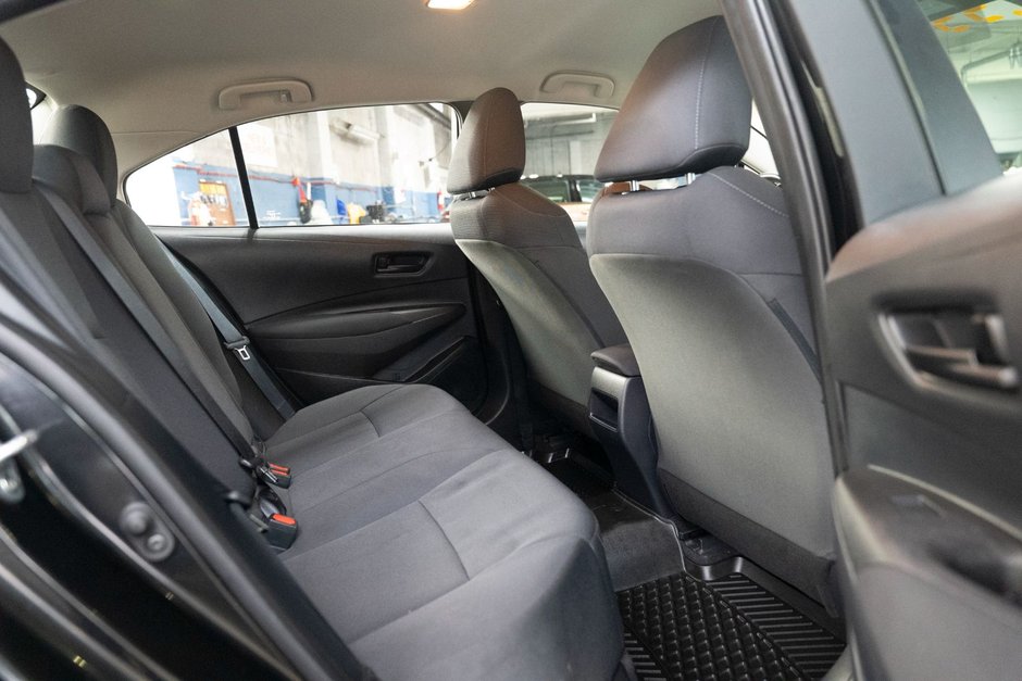 2022 Toyota Corolla LE CVT-19