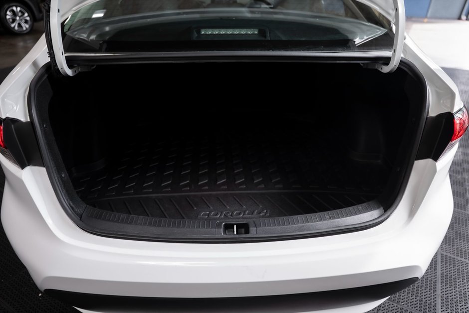 2021 Toyota Corolla LE UPGRADE PACKAGE-13