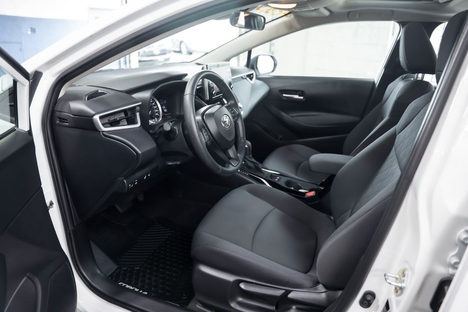 2021 Toyota Corolla LE UPGRADE PACKAGE-8