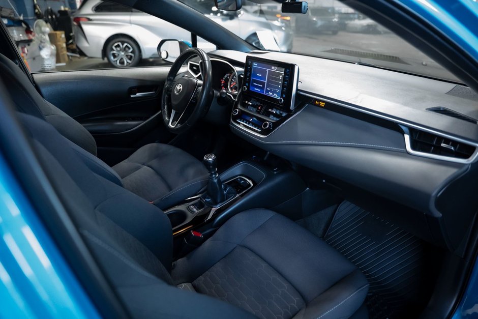 2022 Toyota Corolla HATCBACK-16