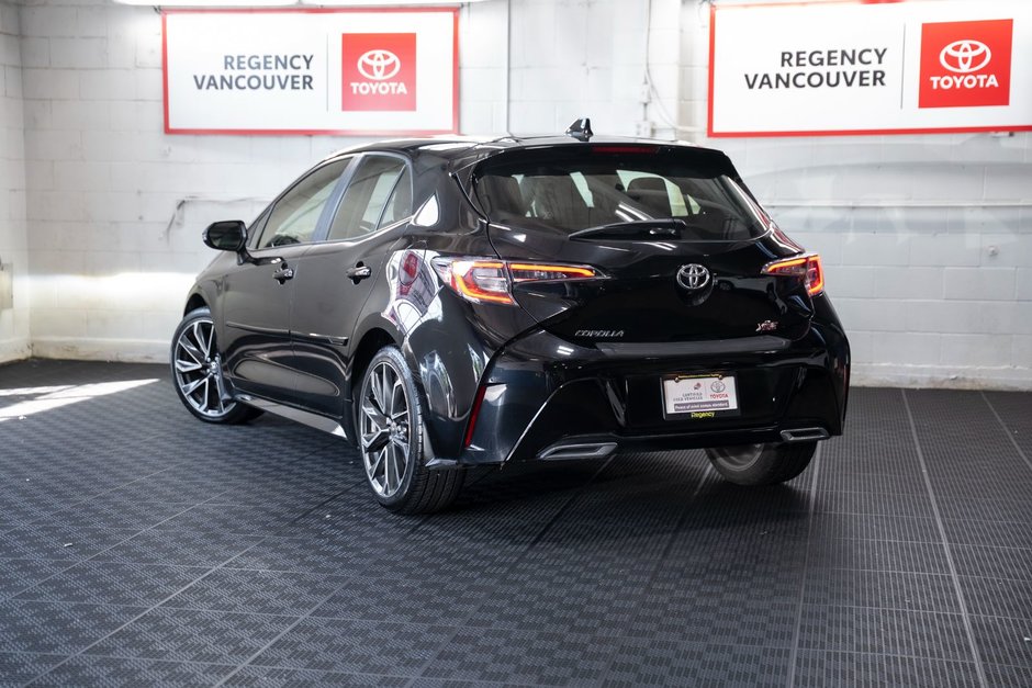 2019 Toyota Corolla SE HATCHBACK-11