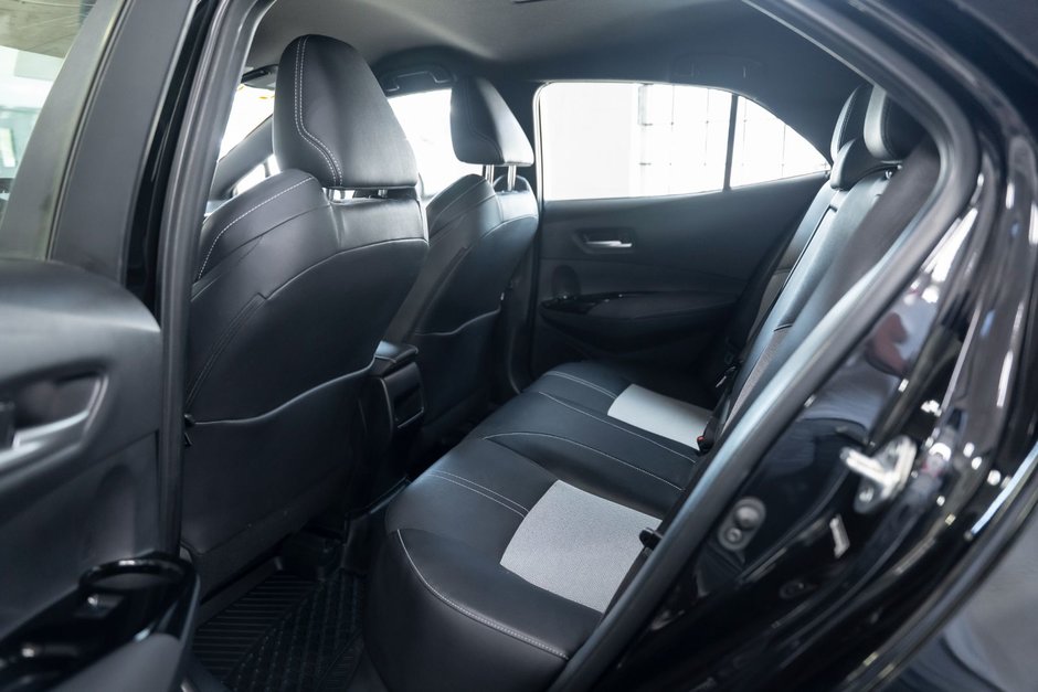 2019 Toyota Corolla SE HATCHBACK-9