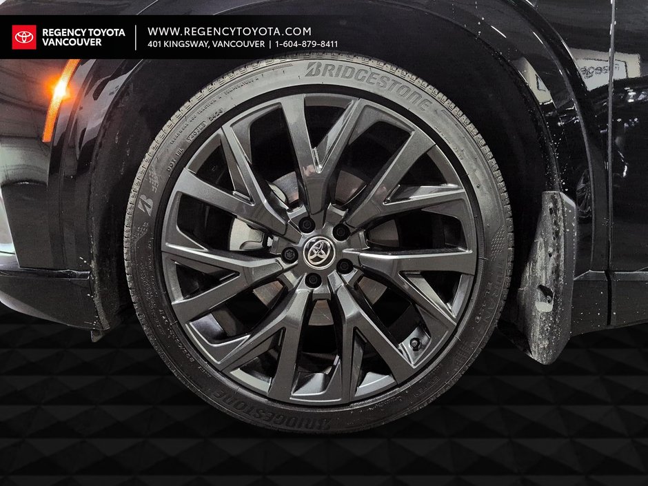 2025 Toyota Crown Signia Limited Limited-1