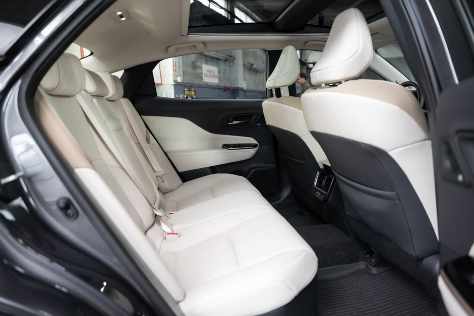 2024 Toyota CROWN Limited-18