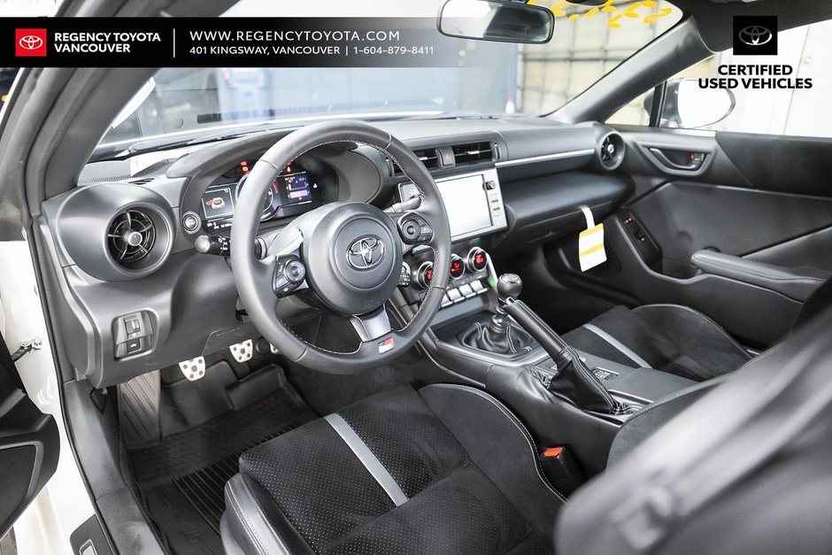 2024 Toyota GR86 Premium-9