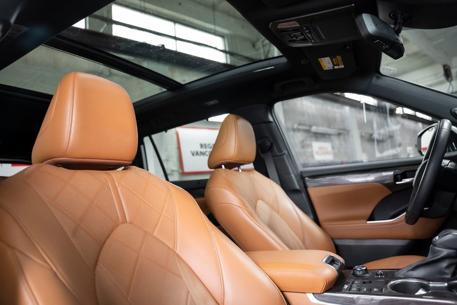 2023 Toyota Highlander PLATNIUM-18