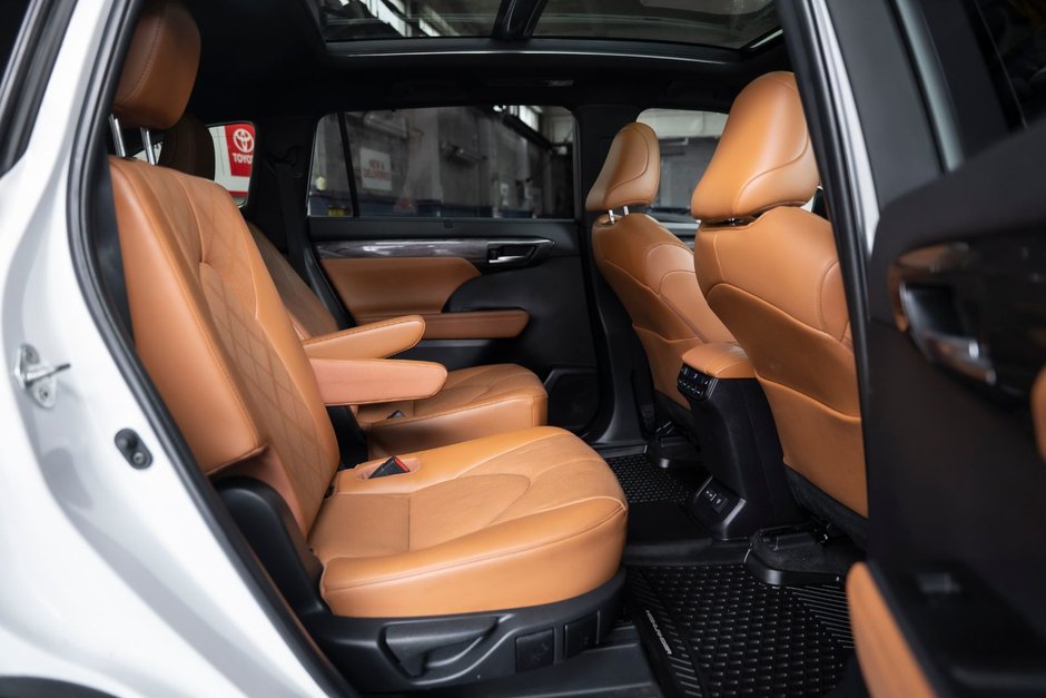2023 Toyota Highlander PLATNIUM-19