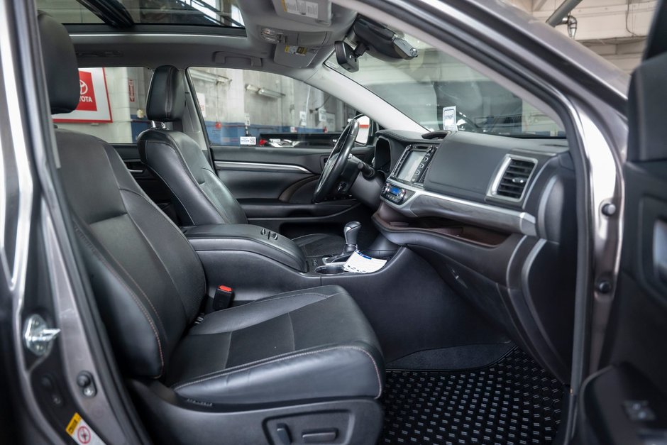 2018 Toyota Highlander Hybrid Limited-18