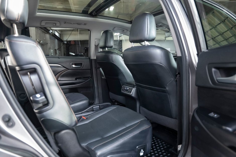 2018 Toyota Highlander Hybrid Limited-17