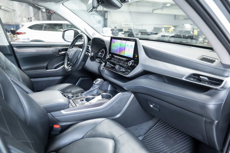 2020 Toyota Highlander Limited-16