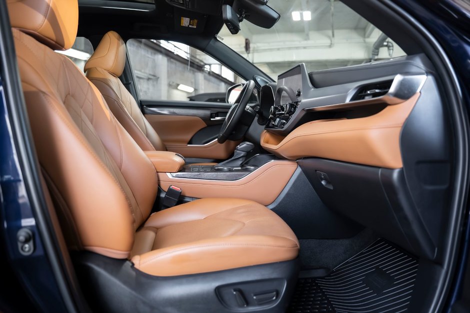 2023 Toyota Highlander Hybrid Platinum-17