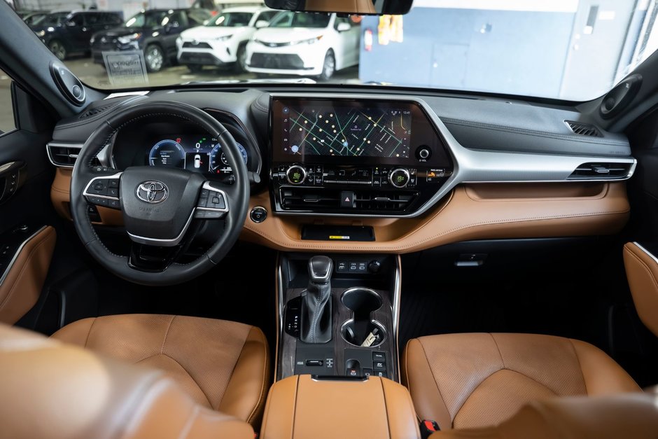 2023 Toyota Highlander Hybrid Platinum-3