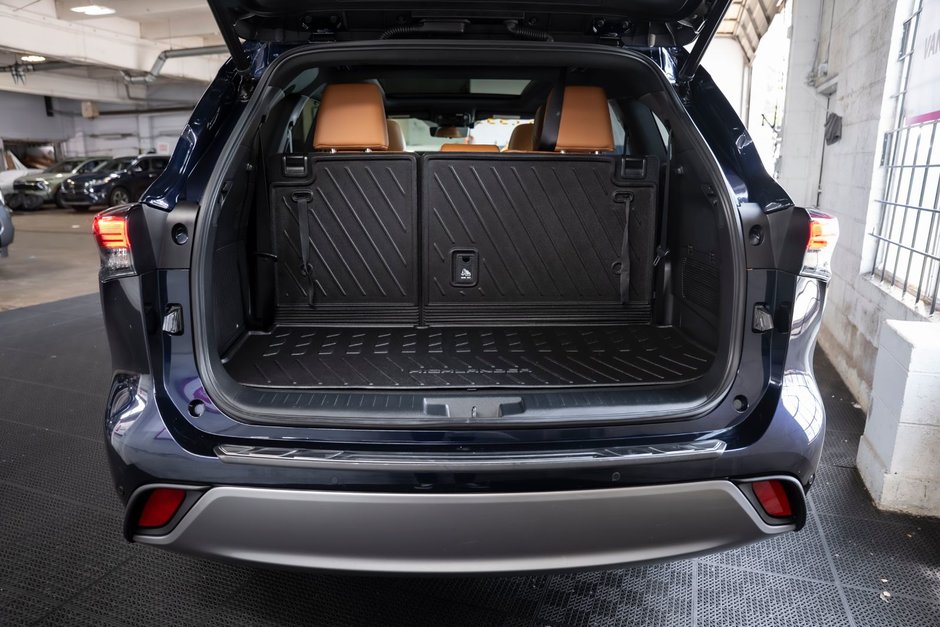 2023 Toyota Highlander Hybrid Platinum-13