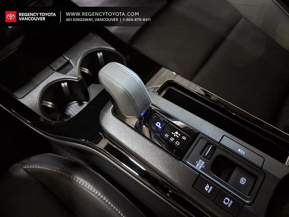 2024 Toyota Prius XLE AWD-16