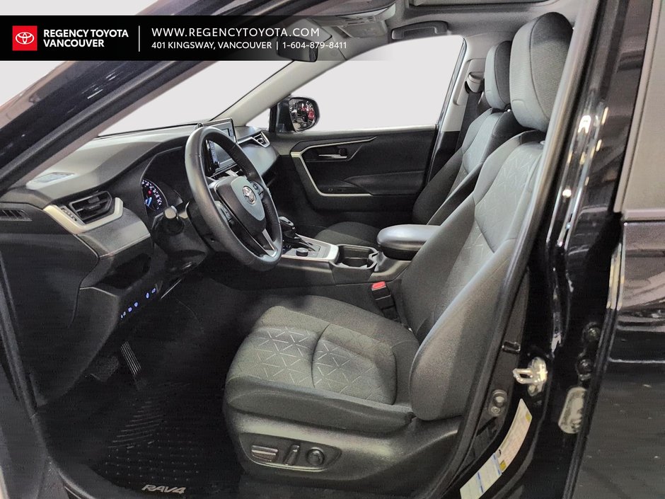2021 Toyota RAV4 Hybrid XLE AWD-12