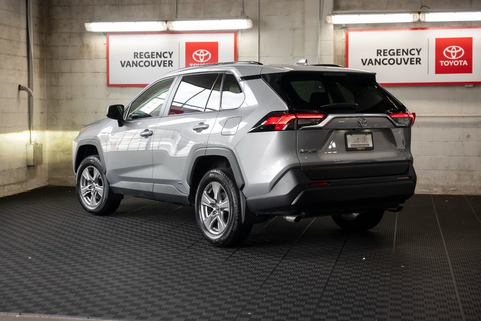 2025 Toyota RAV4 HYBRID XLE AWD-11