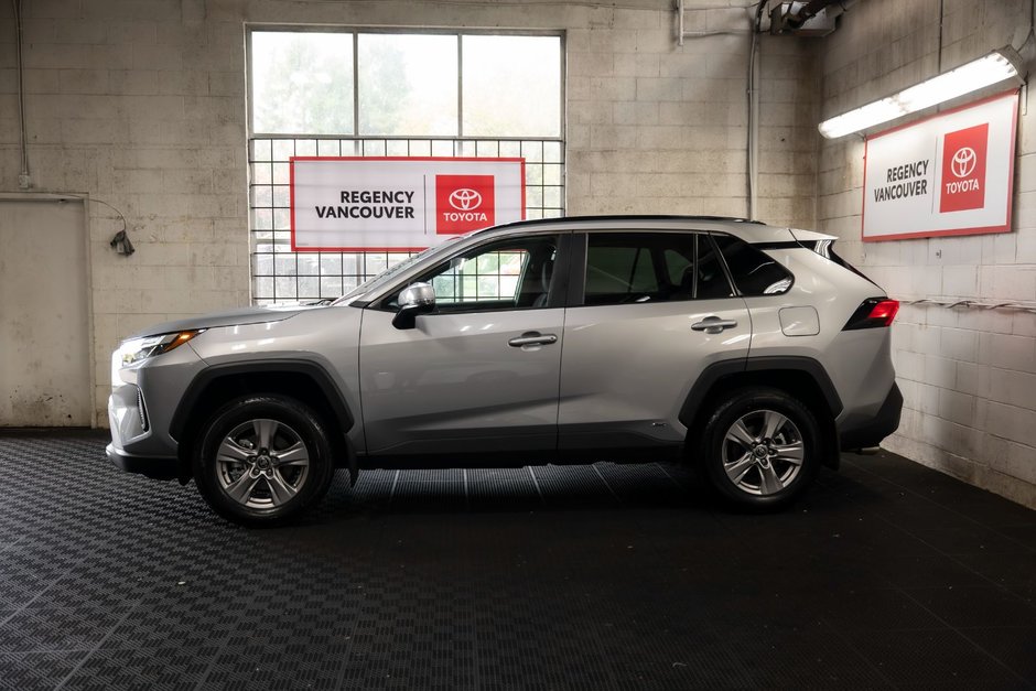 2025 Toyota RAV4 HYBRID XLE AWD-10