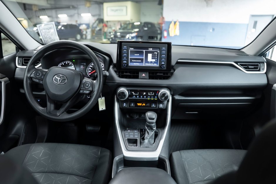 2021 Toyota RAV4 LE AWD LE-3