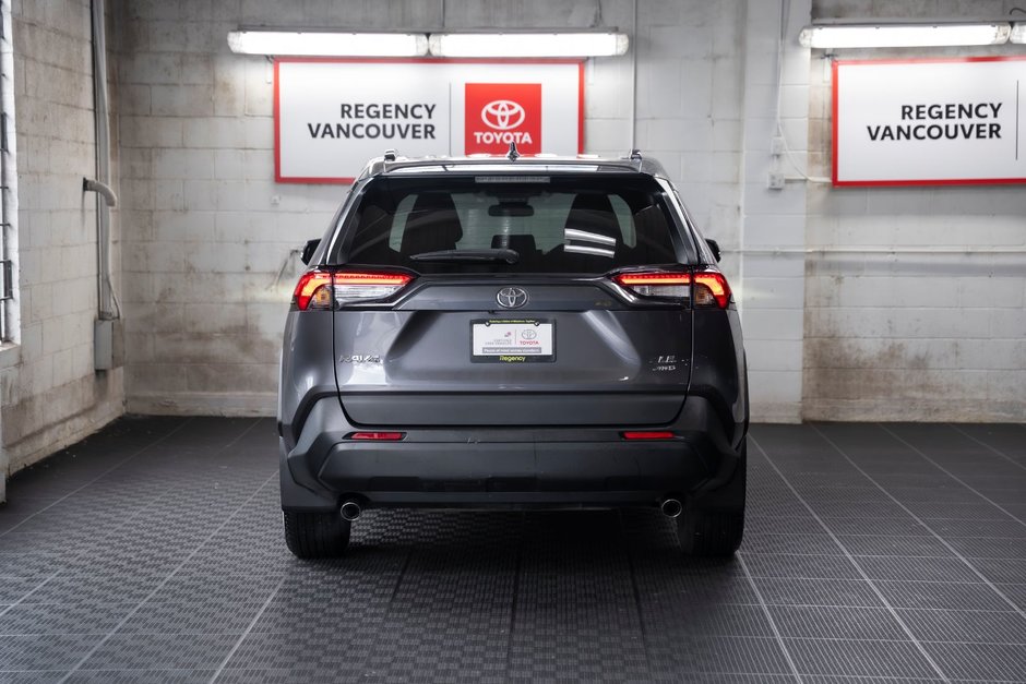 2021 Toyota RAV4 LE AWD LE-12