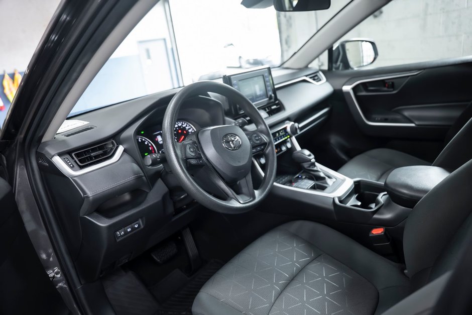 2021 Toyota RAV4 LE AWD LE-7