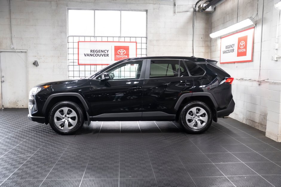 2022 Toyota RAV4 LE AWD-11