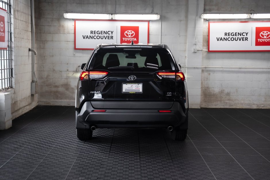 2022 Toyota RAV4 LE AWD-14