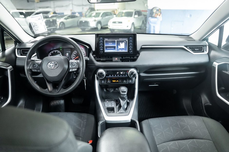 2022 Toyota RAV4 LE-3