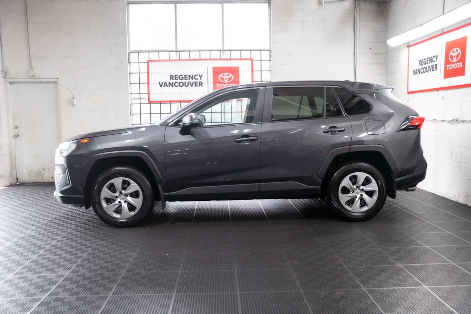2022 Toyota RAV4 LE-10