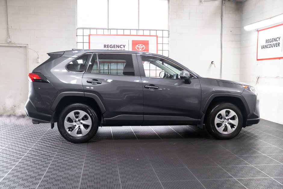 2022 Toyota RAV4 LE-15